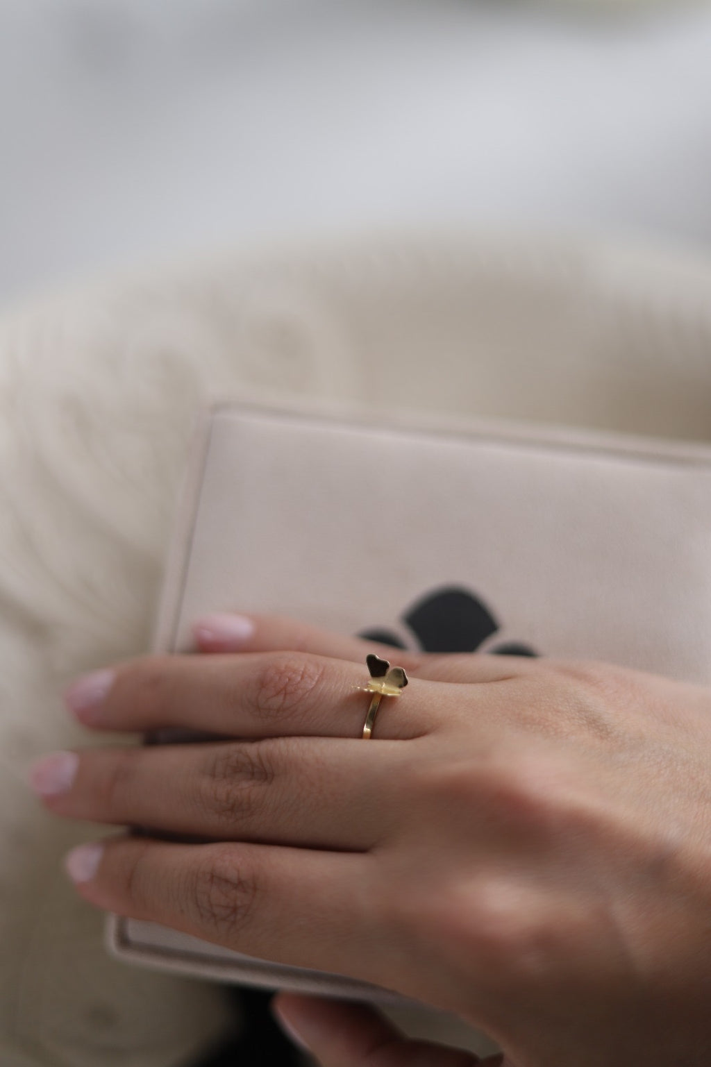 Anillo mariposa en el aire oro 18 kt