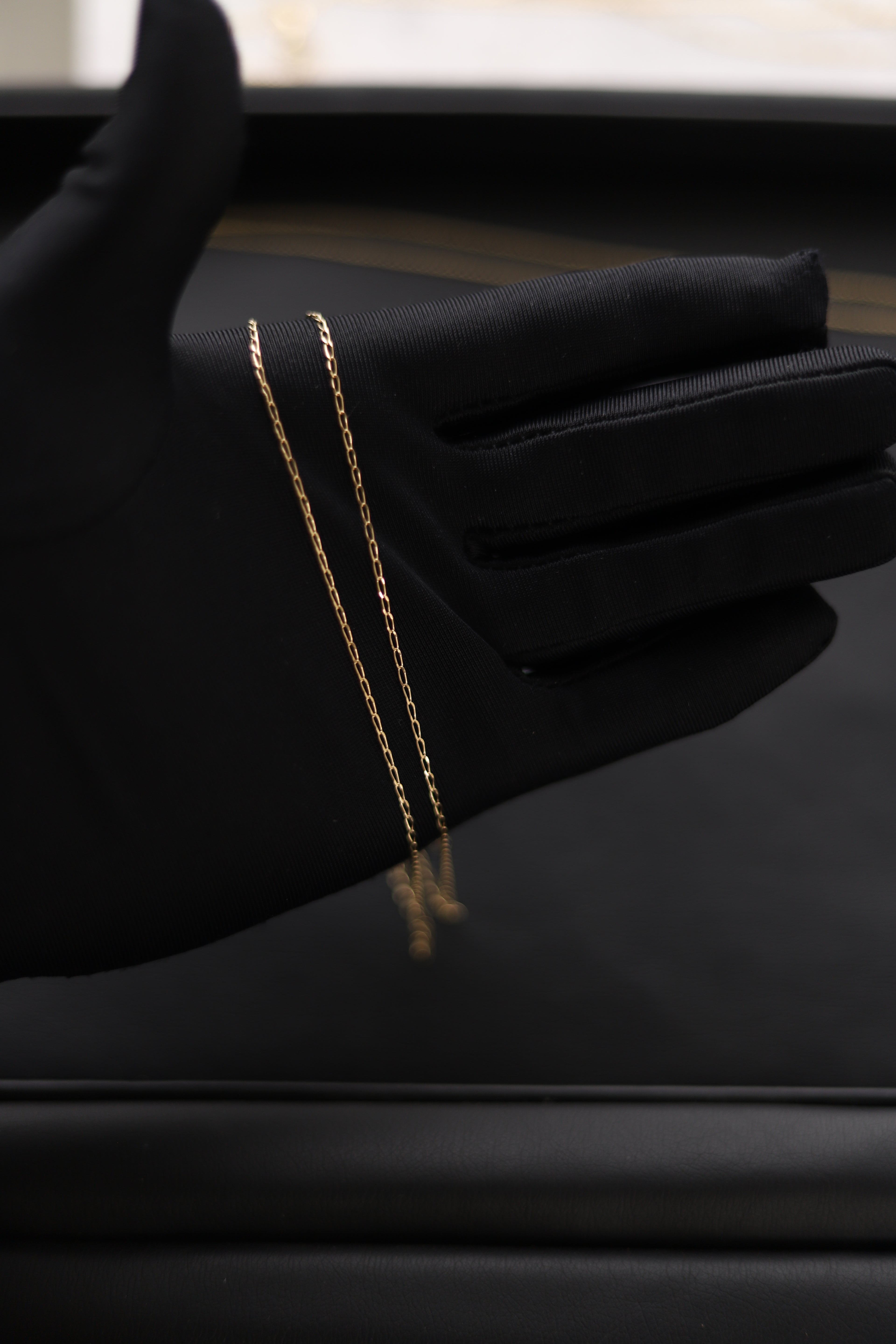 Cadena Silueta Dorada en oro 18kt