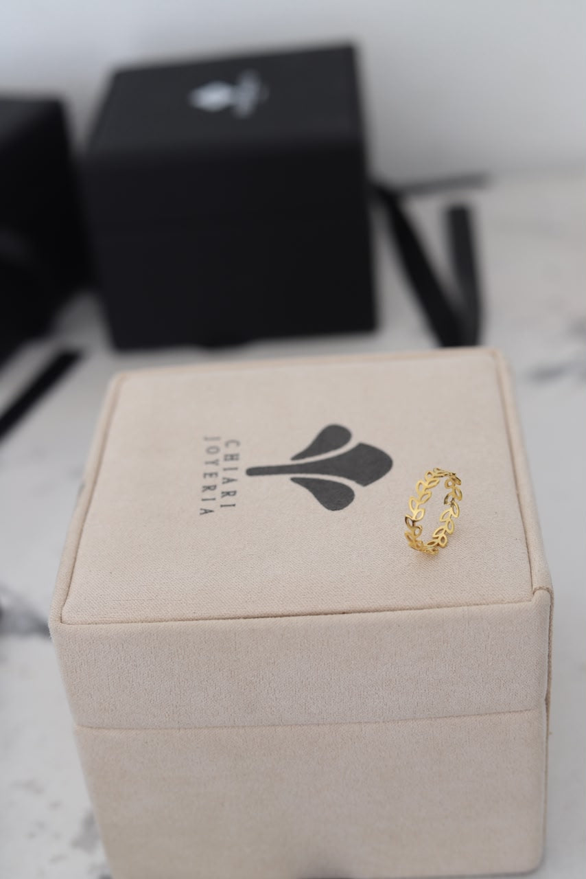 Anillo laureles oro 18 kt