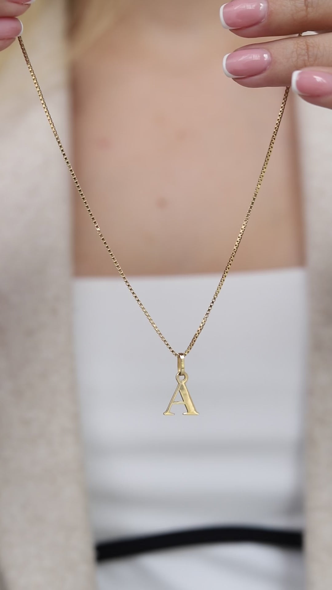 Dije collar inicial oro 18kt