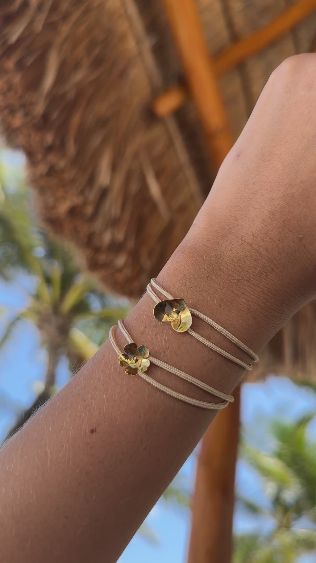 Pulsera cordón corazón elevado oro 18kt